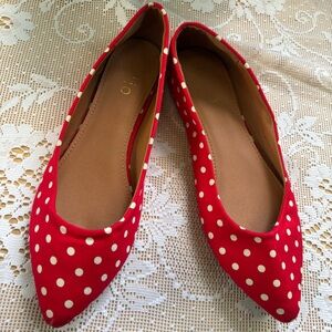 Ollio Red and White Polka Dot Ballet Flats. Size 7.5